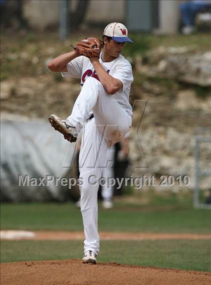 Thumbnail 3 in Stevens vs. Westlake (Texas 5A Region IV Playoffs) photogallery.