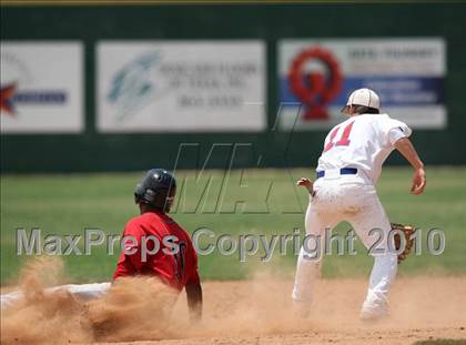 Thumbnail 2 in Stevens vs. Westlake (Texas 5A Region IV Playoffs) photogallery.