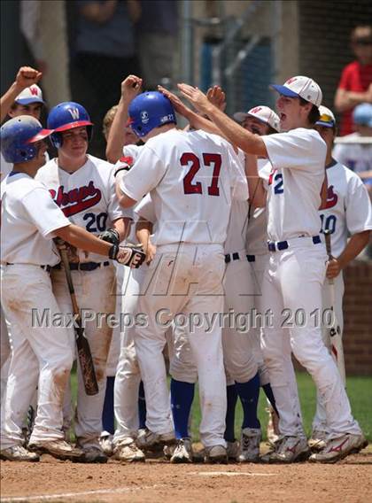 Thumbnail 1 in Stevens vs. Westlake (Texas 5A Region IV Playoffs) photogallery.