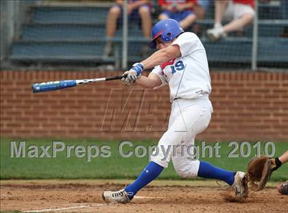 Thumbnail 3 in Stevens vs. Westlake (Texas 5A Region IV Playoffs) photogallery.