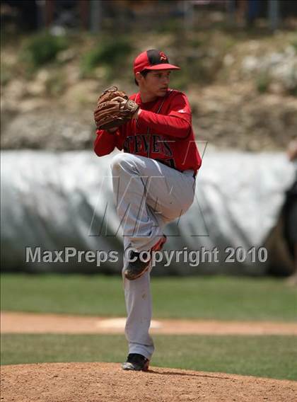 Thumbnail 2 in Stevens vs. Westlake (Texas 5A Region IV Playoffs) photogallery.