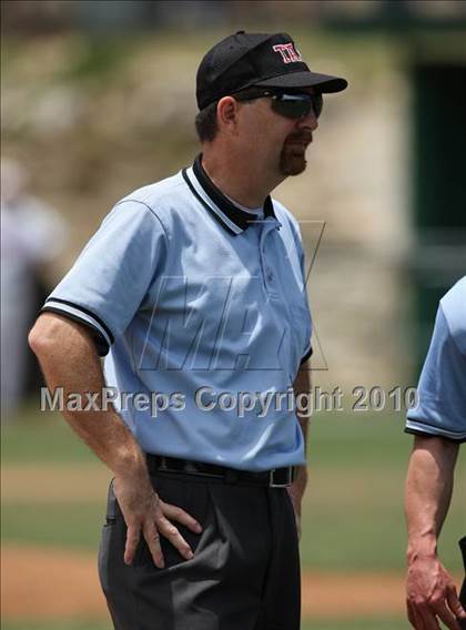 Thumbnail 1 in Stevens vs. Westlake (Texas 5A Region IV Playoffs) photogallery.