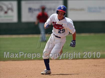 Thumbnail 3 in Stevens vs. Westlake (Texas 5A Region IV Playoffs) photogallery.
