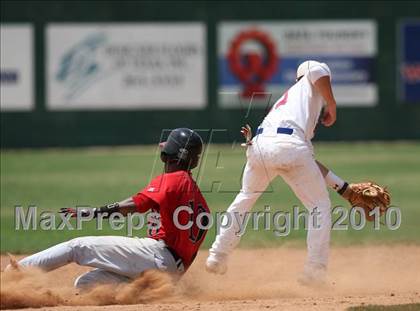Thumbnail 1 in Stevens vs. Westlake (Texas 5A Region IV Playoffs) photogallery.