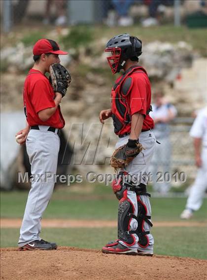 Thumbnail 1 in Stevens vs. Westlake (Texas 5A Region IV Playoffs) photogallery.