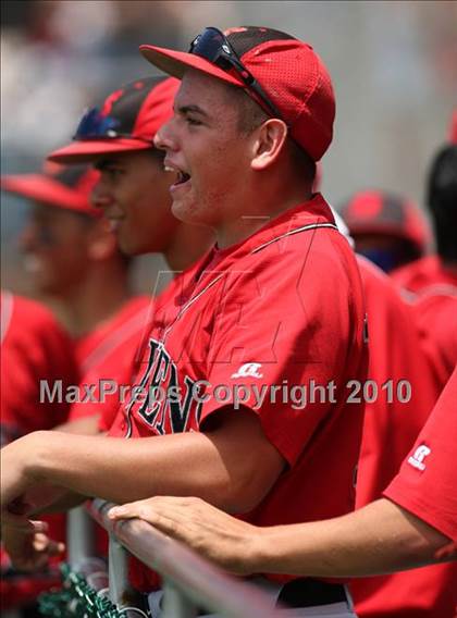 Thumbnail 2 in Stevens vs. Westlake (Texas 5A Region IV Playoffs) photogallery.