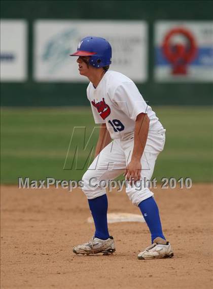 Thumbnail 3 in Stevens vs. Westlake (Texas 5A Region IV Playoffs) photogallery.