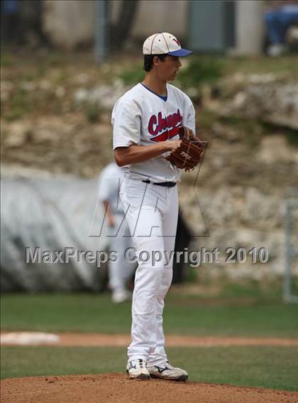 Thumbnail 2 in Stevens vs. Westlake (Texas 5A Region IV Playoffs) photogallery.