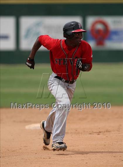 Thumbnail 1 in Stevens vs. Westlake (Texas 5A Region IV Playoffs) photogallery.