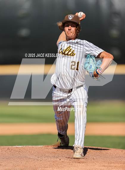 Thumbnail 2 in Bishop Alemany @ Crespi photogallery.