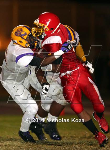 Thumbnail 1 in Lynwood vs. Hawthorne photogallery.