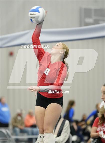 Thumbnail 2 in Lakeland vs. Frankenmuth (Program Cup) photogallery.