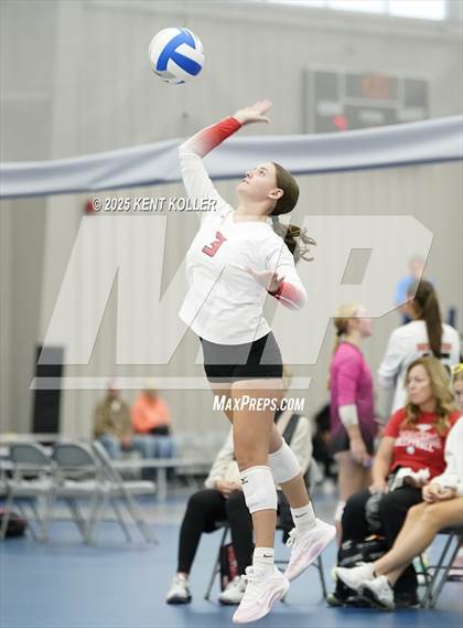 Thumbnail 2 in Lakeland vs. Frankenmuth (Program Cup) photogallery.