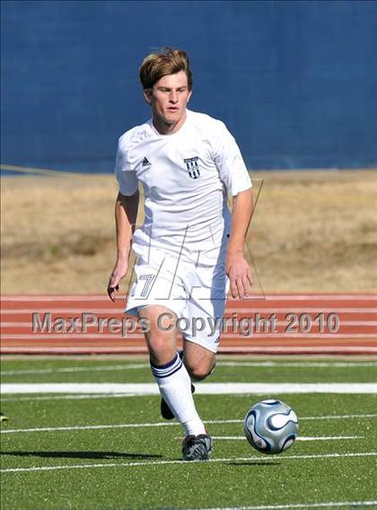 Thumbnail 1 in Beaumont Central vs Little Elm (Little Elm Invitational) photogallery.