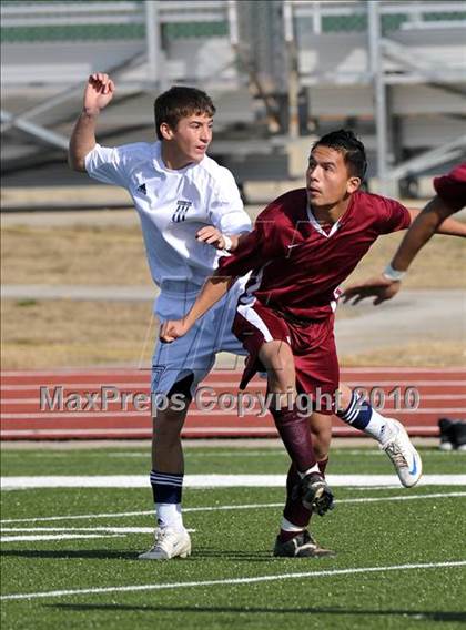 Thumbnail 3 in Beaumont Central vs Little Elm (Little Elm Invitational) photogallery.