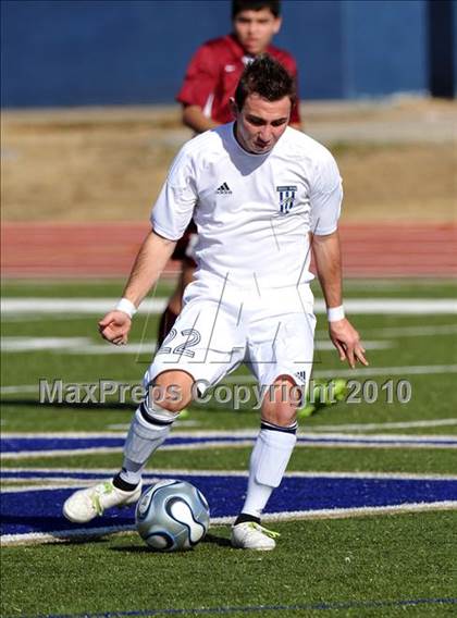 Thumbnail 2 in Beaumont Central vs Little Elm (Little Elm Invitational) photogallery.