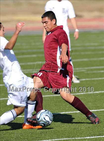 Thumbnail 2 in Beaumont Central vs Little Elm (Little Elm Invitational) photogallery.