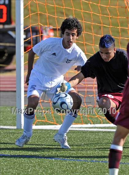 Thumbnail 2 in Beaumont Central vs Little Elm (Little Elm Invitational) photogallery.