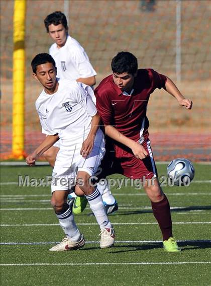 Thumbnail 3 in Beaumont Central vs Little Elm (Little Elm Invitational) photogallery.