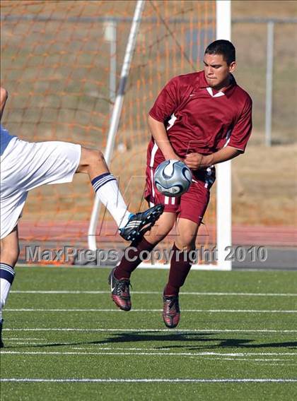 Thumbnail 2 in Beaumont Central vs Little Elm (Little Elm Invitational) photogallery.