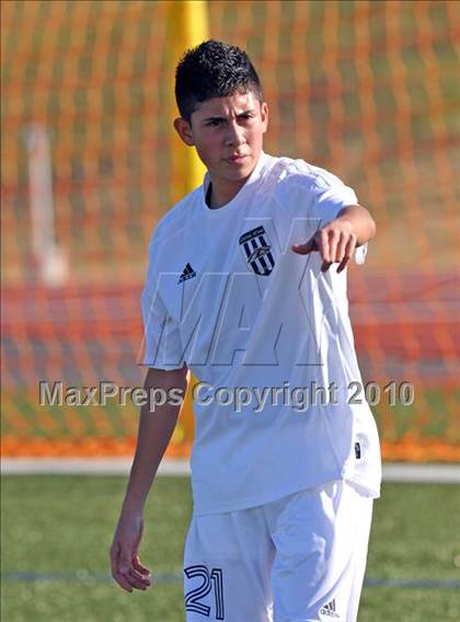 Thumbnail 3 in Beaumont Central vs Little Elm (Little Elm Invitational) photogallery.