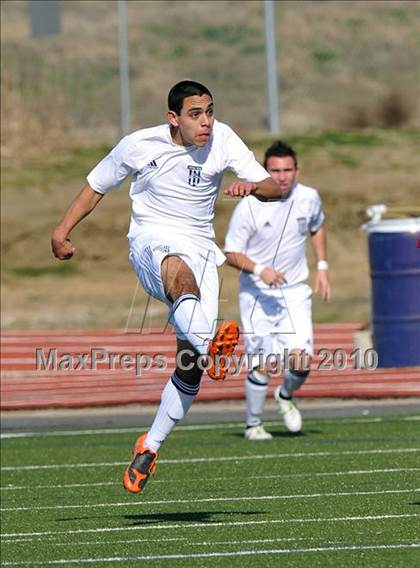 Thumbnail 3 in Beaumont Central vs Little Elm (Little Elm Invitational) photogallery.