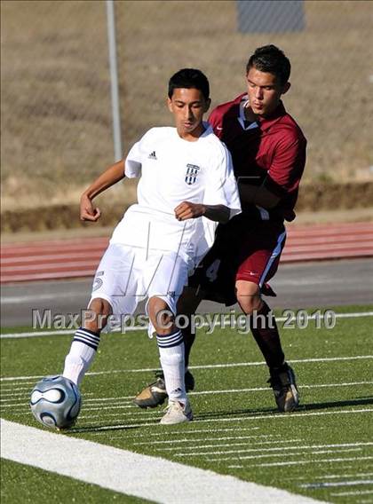 Thumbnail 1 in Beaumont Central vs Little Elm (Little Elm Invitational) photogallery.