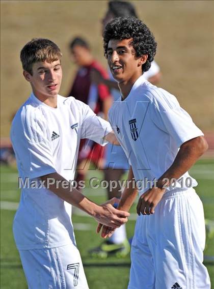 Thumbnail 2 in Beaumont Central vs Little Elm (Little Elm Invitational) photogallery.