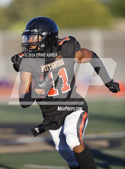 Thumbnail 3 in JV: Archbishop Riordan @ Pittsburg photogallery.