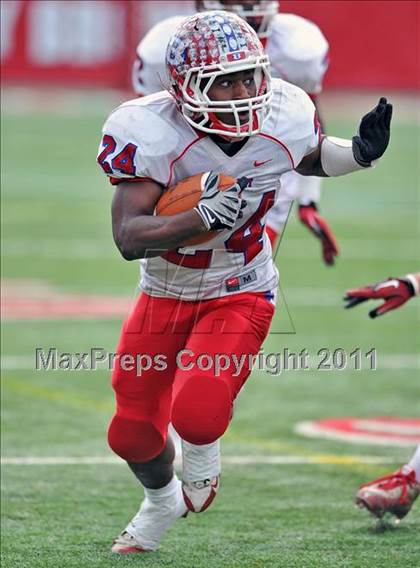 Thumbnail 3 in East Islip vs. Bellport (Section 11 Division 2 Final) photogallery.