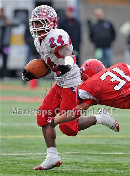 Thumbnail 3 in East Islip vs. Bellport (Section 11 Division 2 Final) photogallery.