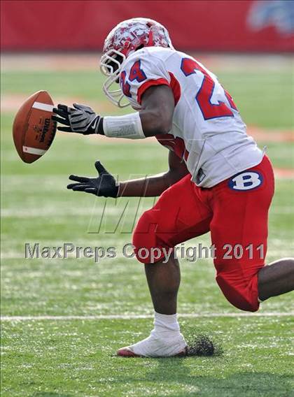 Thumbnail 3 in East Islip vs. Bellport (Section 11 Division 2 Final) photogallery.