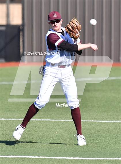 Thumbnail 2 in St. Michael's vs Midland Christian (Texas Private School Classic) photogallery.