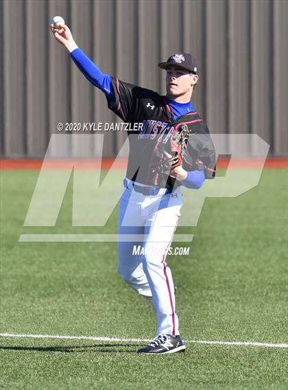 Thumbnail 1 in St. Michael's vs Midland Christian (Texas Private School Classic) photogallery.