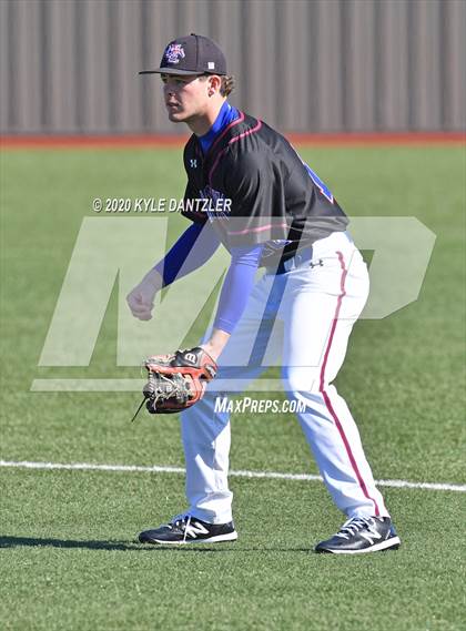 Thumbnail 3 in St. Michael's vs Midland Christian (Texas Private School Classic) photogallery.