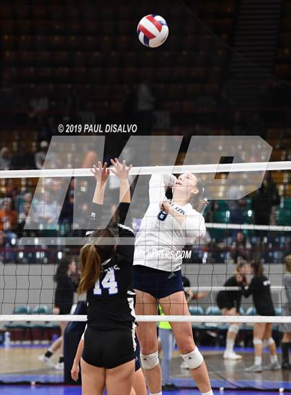 Thumbnail 1 in Valor Christian vs. Highlands Ranch (CHSAA 5A Round 2) photogallery.