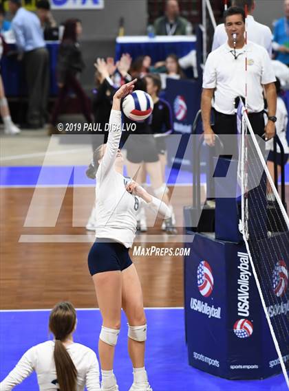 Thumbnail 1 in Valor Christian vs. Highlands Ranch (CHSAA 5A Round 2) photogallery.