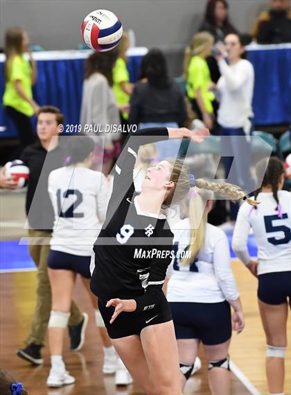 Thumbnail 2 in Valor Christian vs. Highlands Ranch (CHSAA 5A Round 2) photogallery.