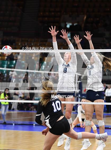 Thumbnail 2 in Valor Christian vs. Highlands Ranch (CHSAA 5A Round 2) photogallery.