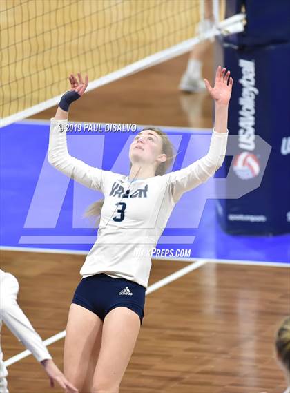 Thumbnail 2 in Valor Christian vs. Highlands Ranch (CHSAA 5A Round 2) photogallery.