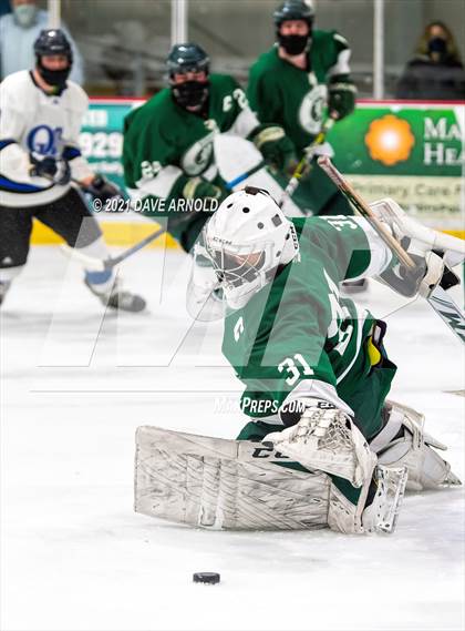 Thumbnail 3 in Dover vs Oyster River (NHIAA Divison 2 Semifinal) photogallery.