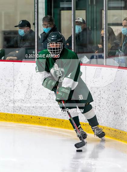 Thumbnail 3 in Dover vs Oyster River (NHIAA Divison 2 Semifinal) photogallery.