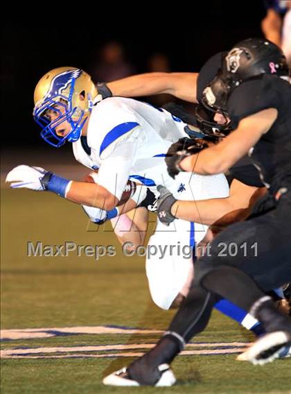 Thumbnail 1 in Santa Margarita vs. Servite  photogallery.