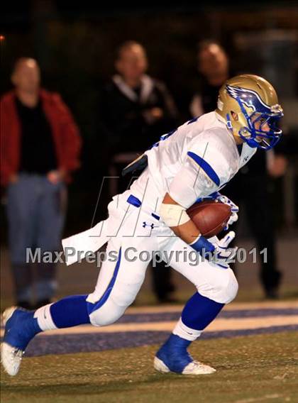 Thumbnail 3 in Santa Margarita vs. Servite  photogallery.