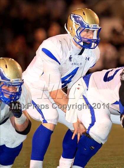 Thumbnail 2 in Santa Margarita vs. Servite  photogallery.
