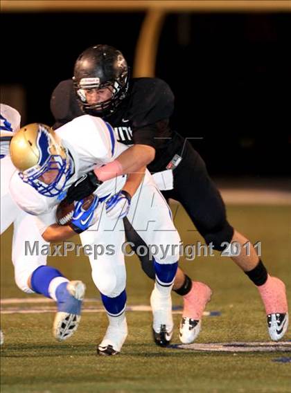 Thumbnail 3 in Santa Margarita vs. Servite  photogallery.