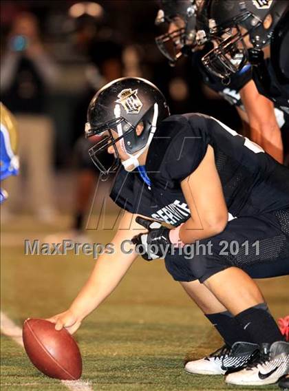 Thumbnail 3 in Santa Margarita vs. Servite  photogallery.