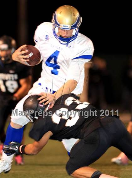Thumbnail 3 in Santa Margarita vs. Servite  photogallery.