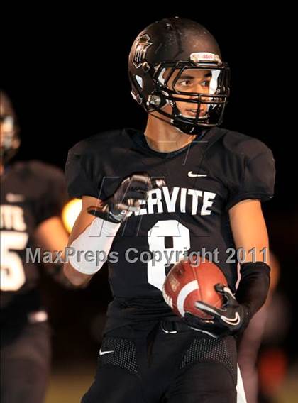 Thumbnail 3 in Santa Margarita vs. Servite  photogallery.