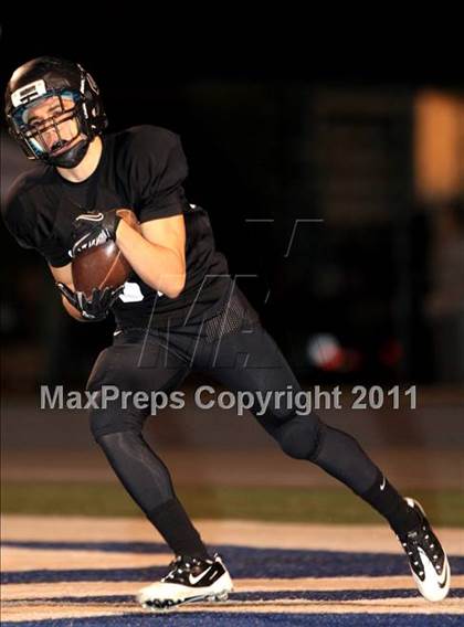 Thumbnail 3 in Santa Margarita vs. Servite  photogallery.